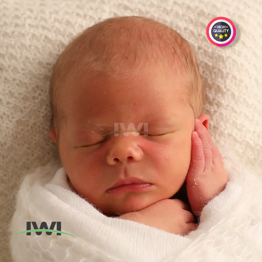 Newborn-Baby-Retouching-Service-Sample-Image-Baby Skin Smoothing