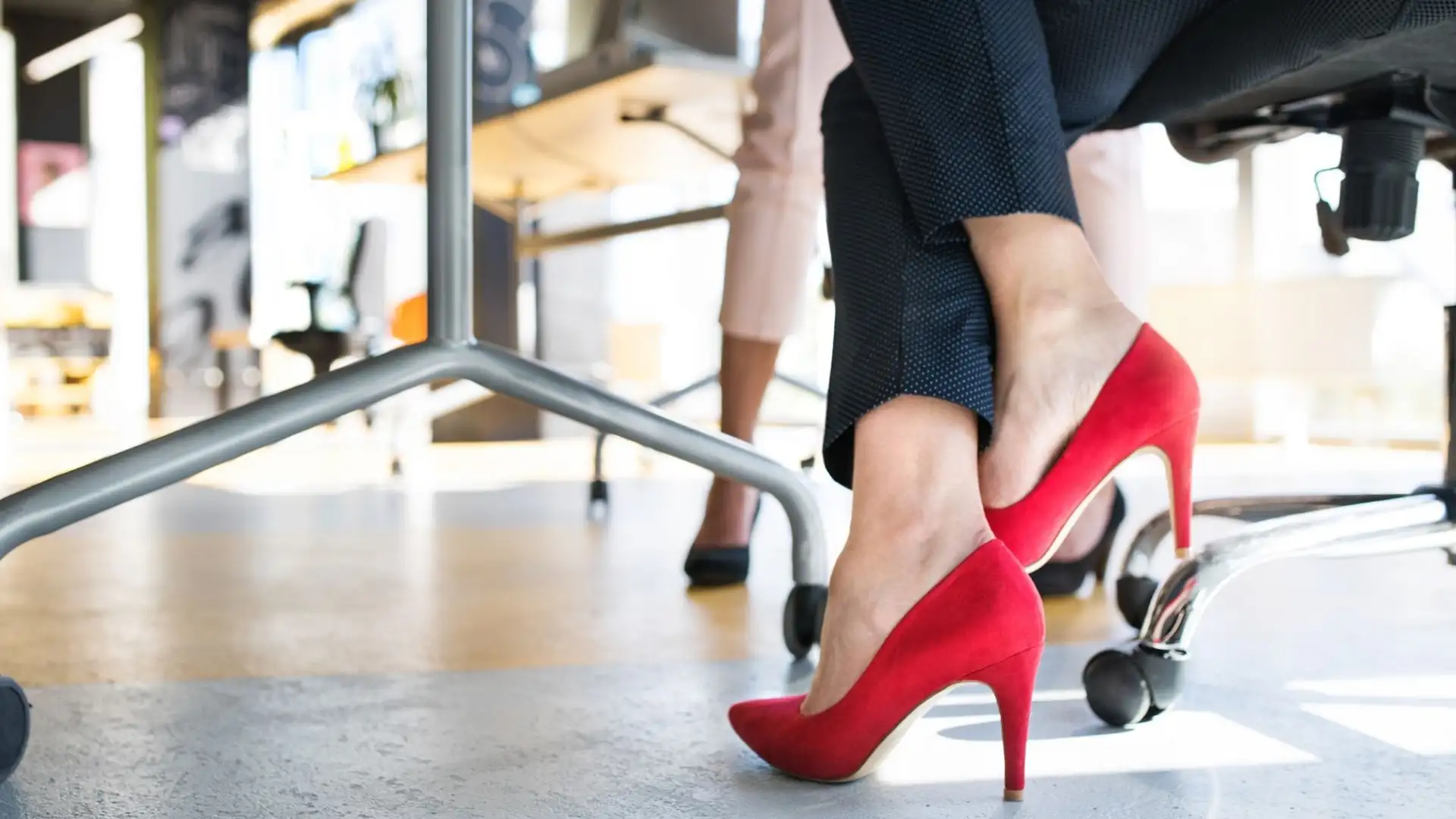 How to Choose the Perfect Business Casual Women Shoes for Your Wardrobe