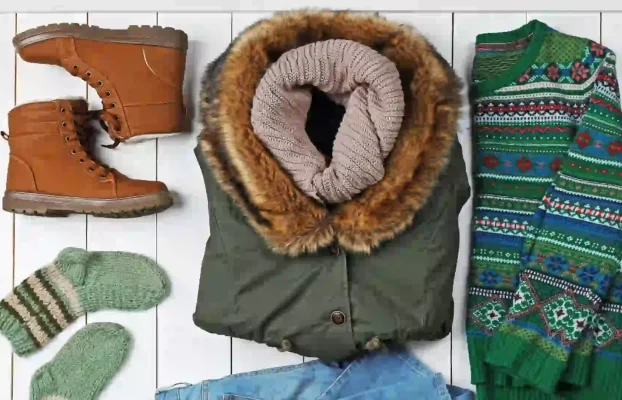 Casual Winter Family Photo Outfit Guide: Stay Warm and Look Great