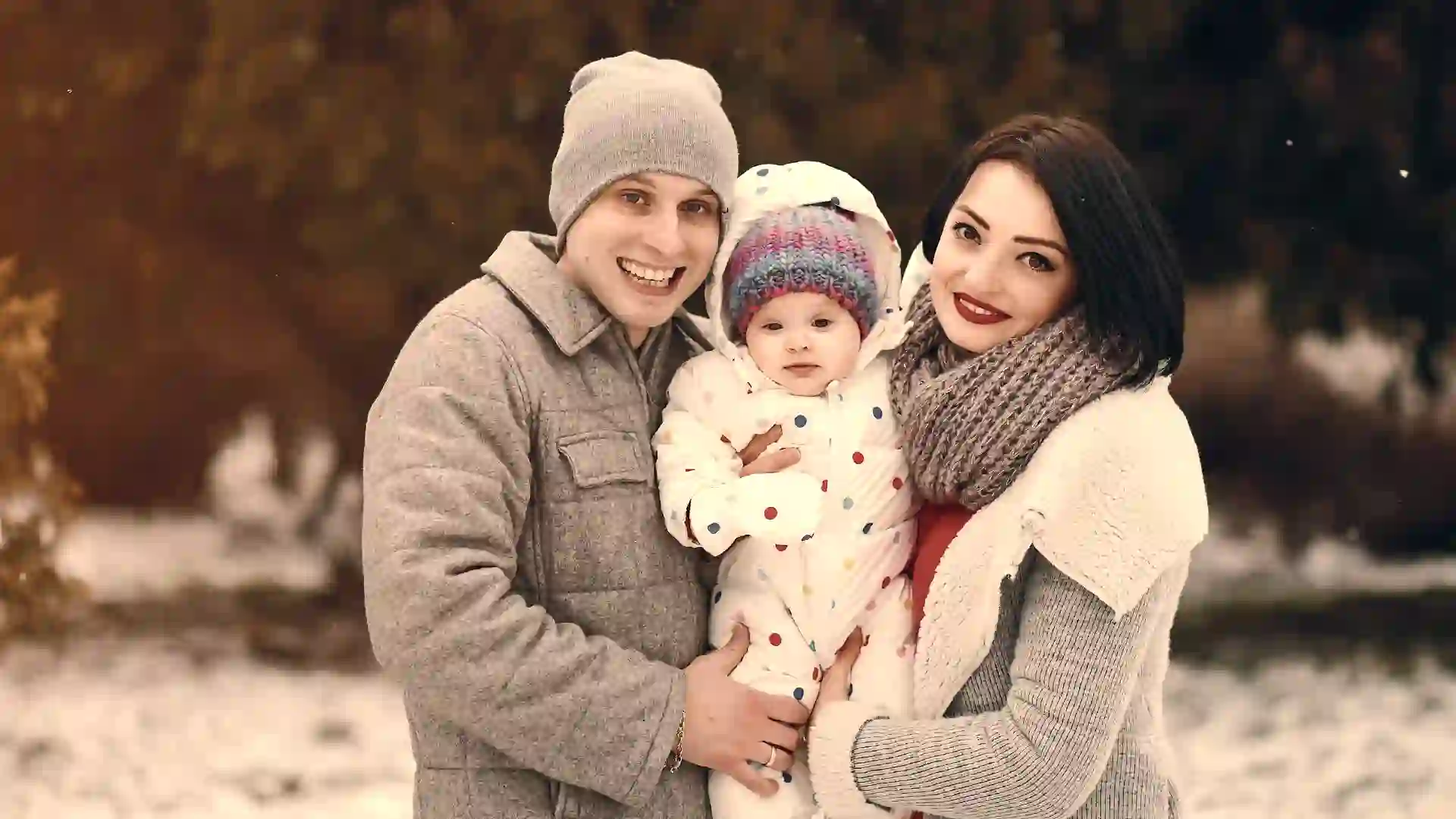 15+ Neutral Winter Family Photo Outfit Ideas for Timeless Memories