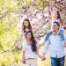 springtime family photo ideas featured image